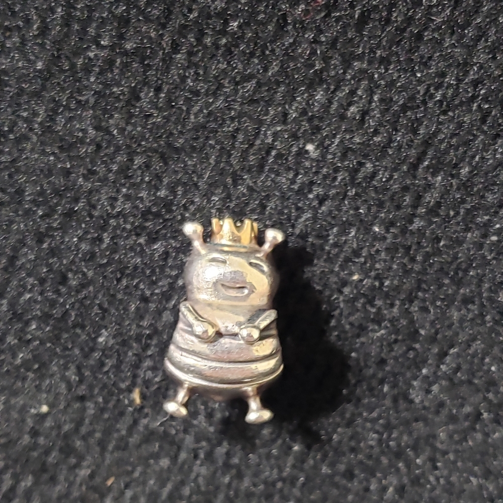 RETIRED Queen Bee